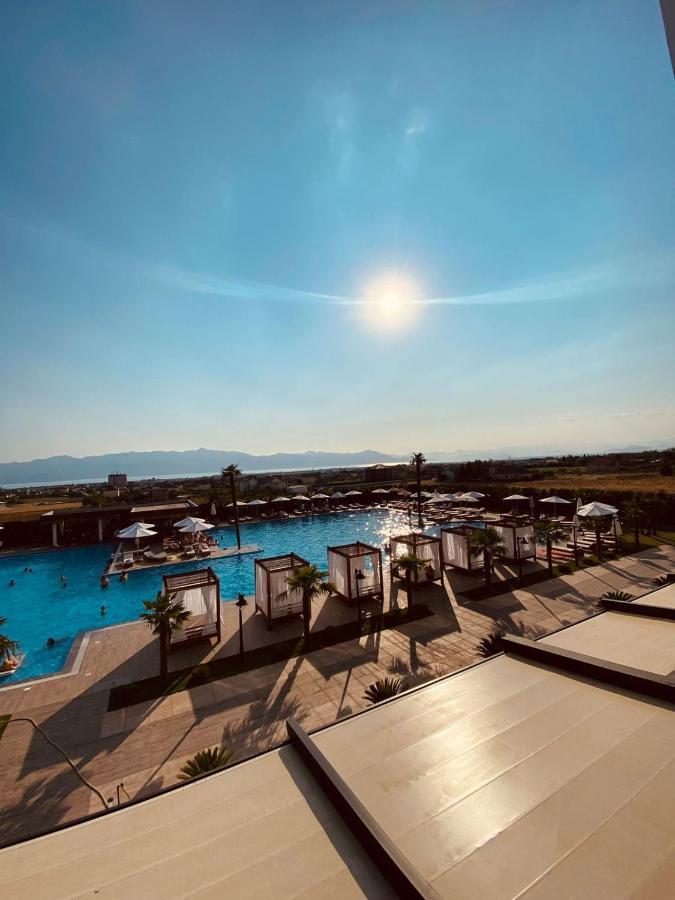 Deluxe Resort And Spa Koplik Ngoại thất bức ảnh