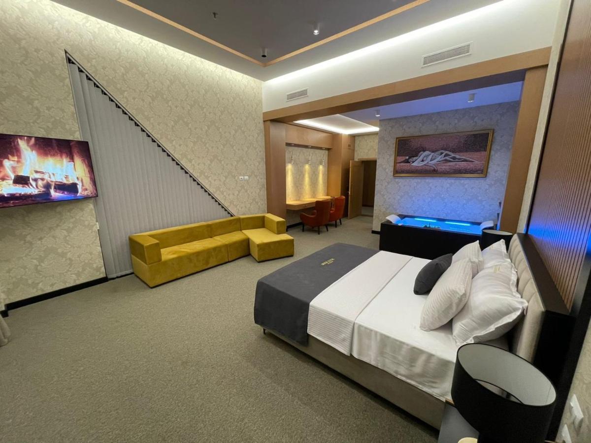Deluxe Resort And Spa Koplik Ngoại thất bức ảnh