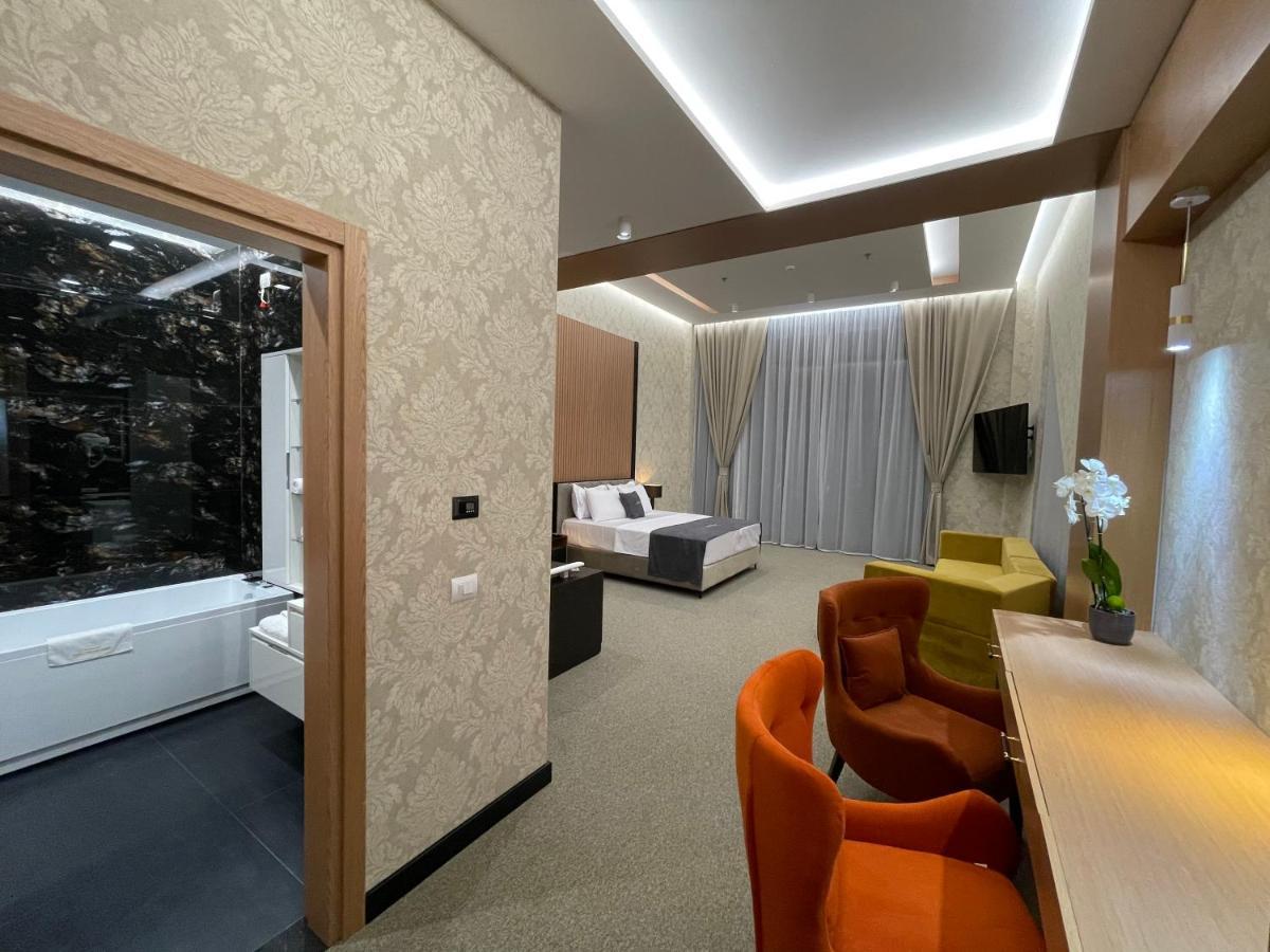 Deluxe Resort And Spa Koplik Ngoại thất bức ảnh