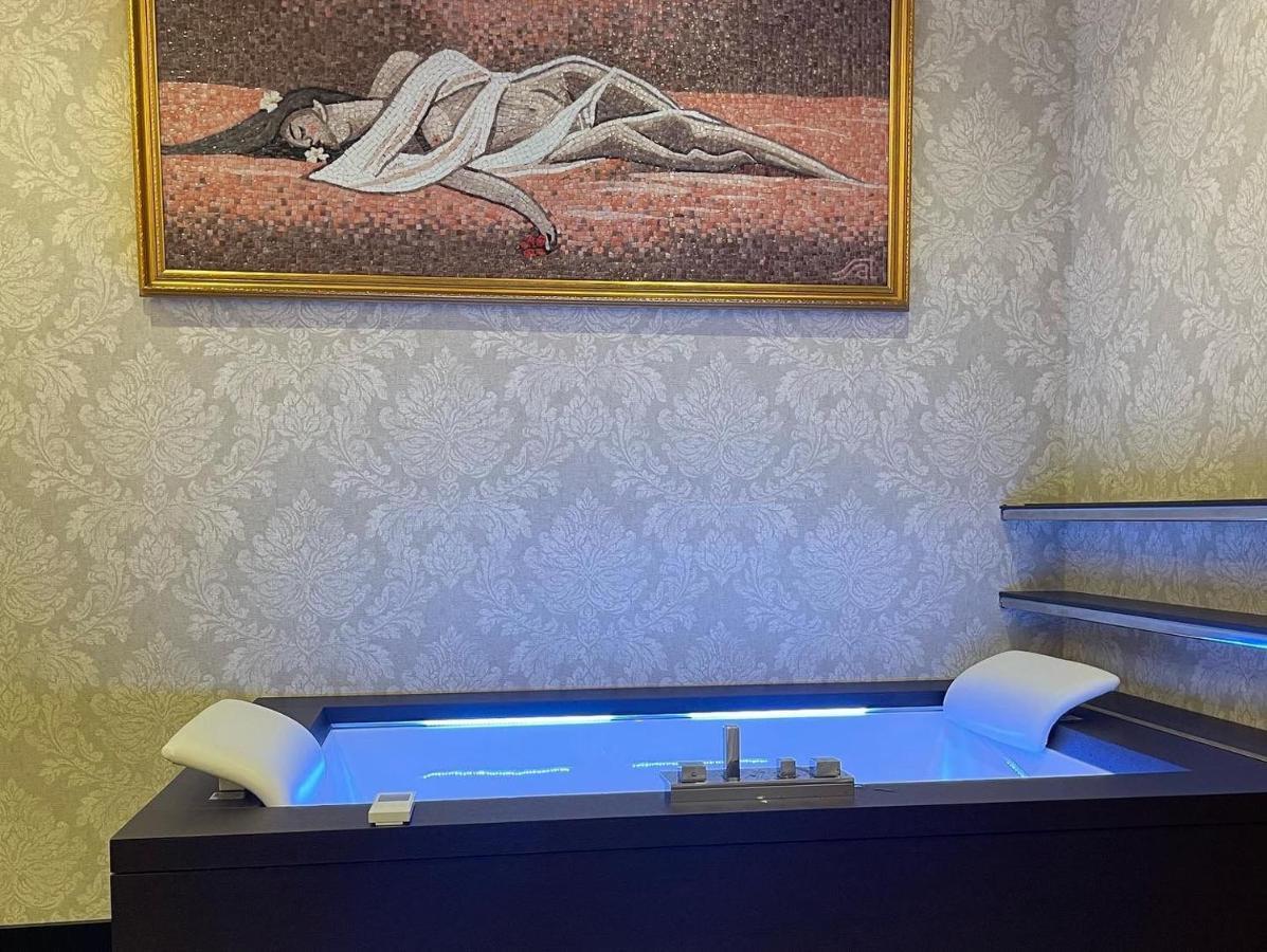 Deluxe Resort And Spa Koplik Ngoại thất bức ảnh