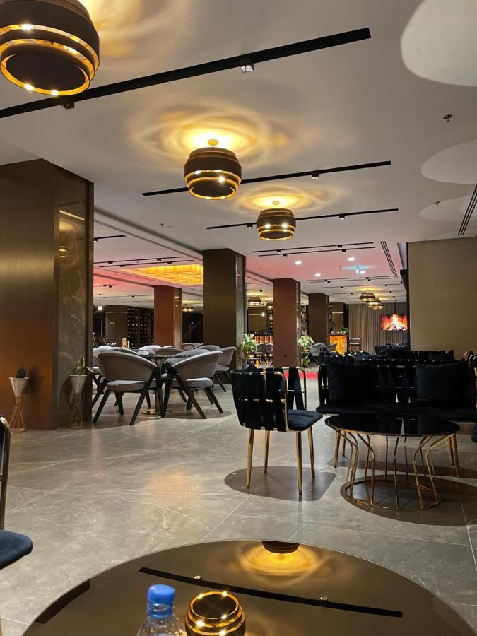 Deluxe Resort And Spa Koplik Ngoại thất bức ảnh