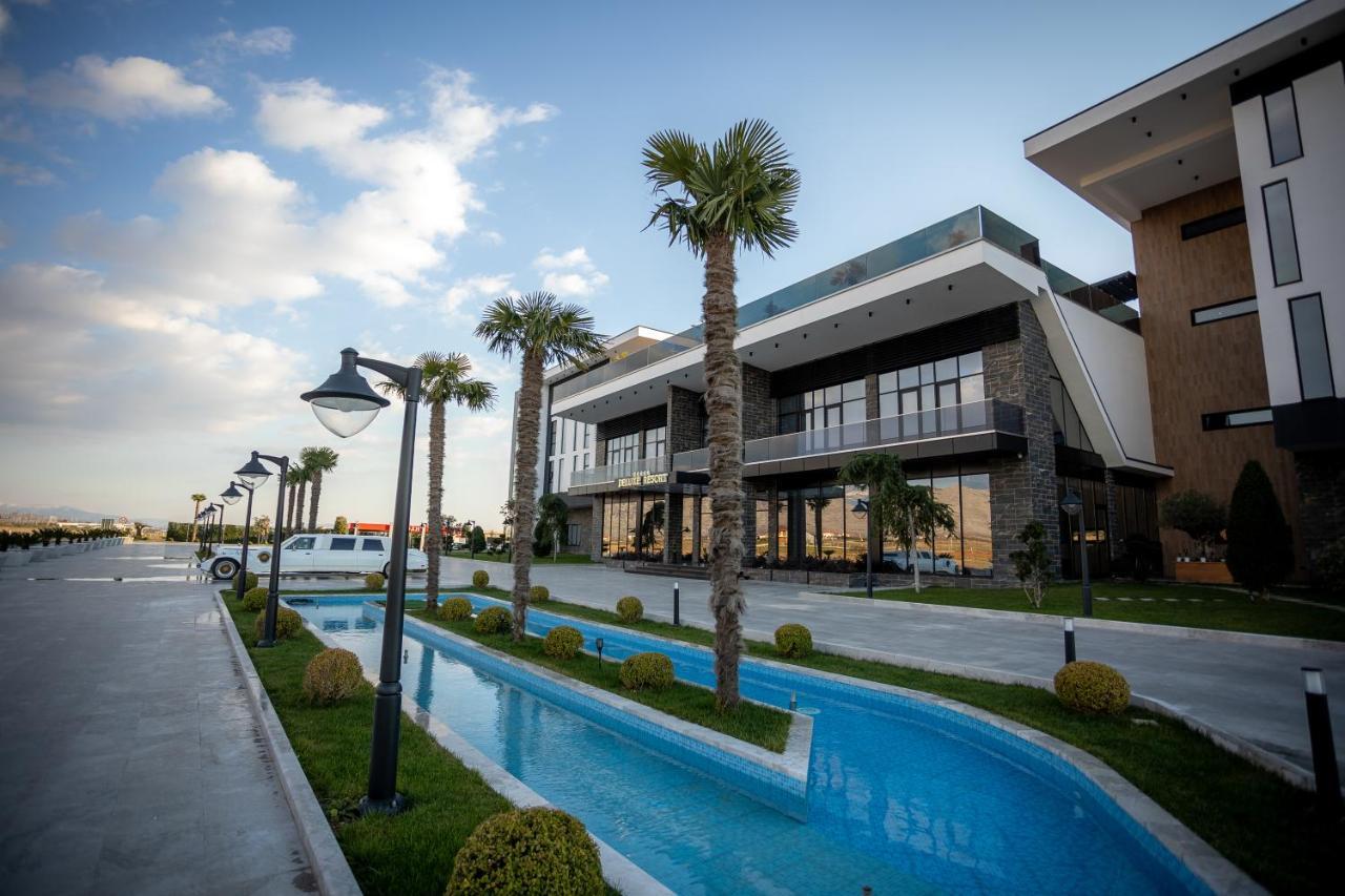 Deluxe Resort And Spa Koplik Ngoại thất bức ảnh