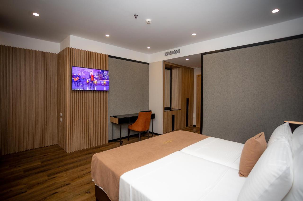 Deluxe Resort And Spa Koplik Ngoại thất bức ảnh